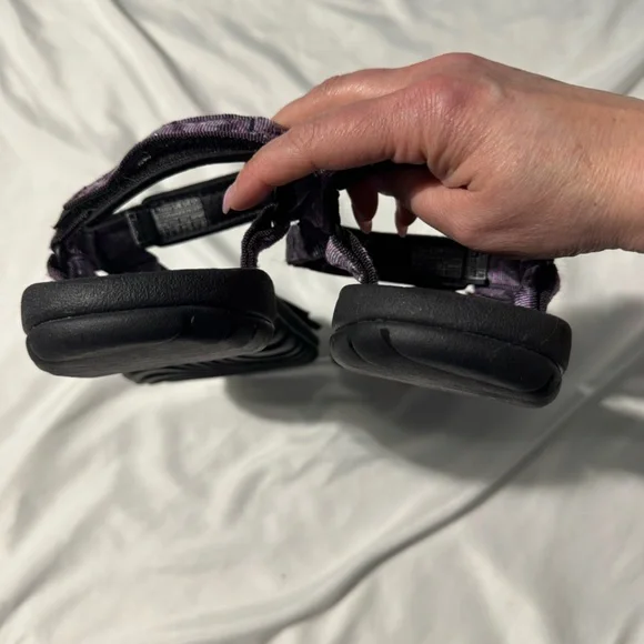 Teva Hurricane Sandals Style 5455 – Purple Floral Print – Women’s Size 11 Hiking - Picture 8 of 11